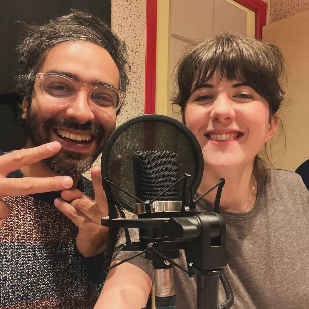 Duo de choc en direct live sur radio libertaire 89.4 FM aujourd'hui de 17h à 18h ✌️
Avec Imogen on vous passera des morceaux de Al-Bara'em, Monolithe Noir, King Krule, Margaritas Podridas, Patio, Geese, Fatima, Wednesday et Deerhoof
@monolithe_noir @margaritaspodridas
@geesebandnyc @patiogramcamp @fatima_doom_band @wednesday_gurl @deerhoof